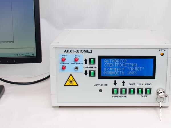 Многоканальный лазерный аппарат для фотодинамической терапии (ФДТ)